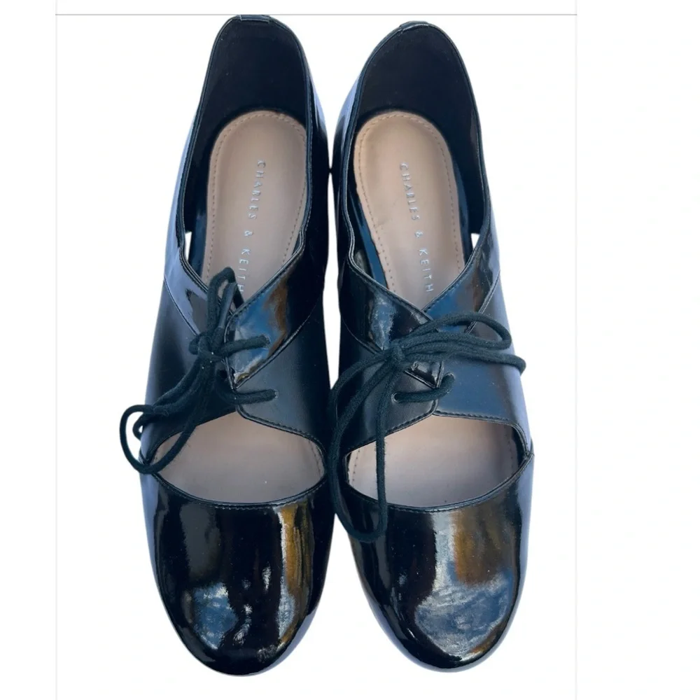 Charles & Keith Platform lace up patent shoes 37 or 7